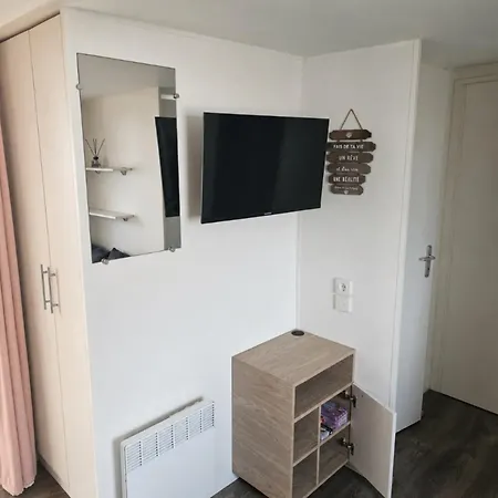 Mobil-home 3 *